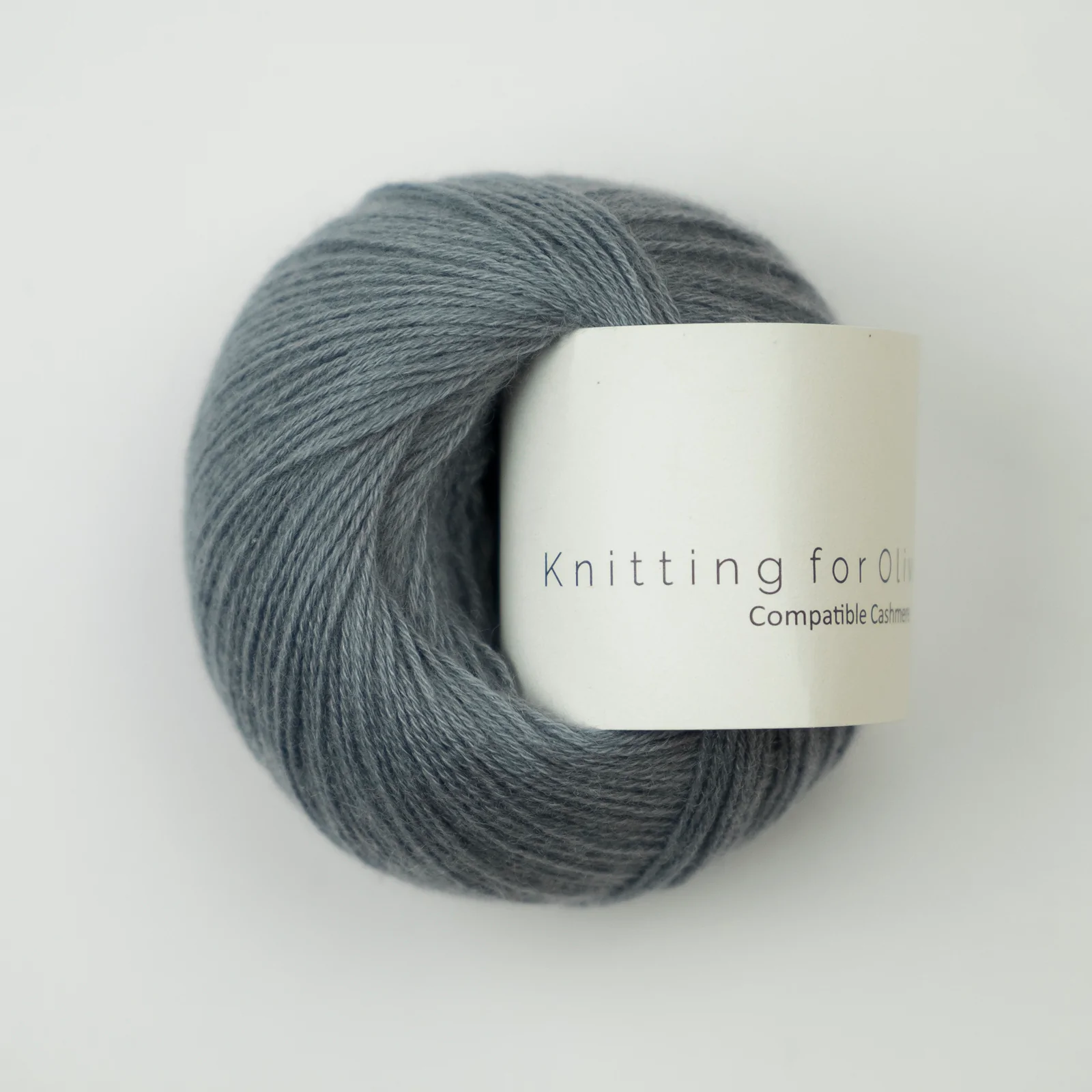 compatible cashmere knitting for olive | compatible cashmere: soft blue