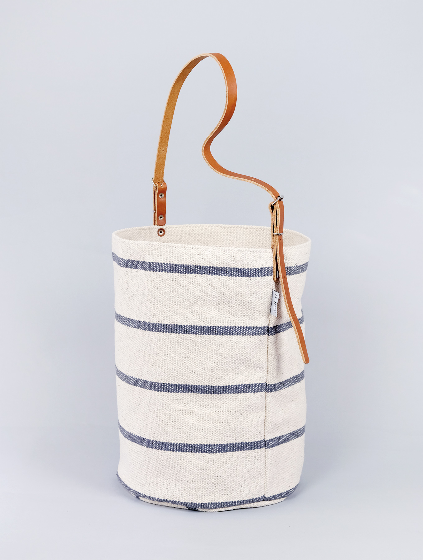 Minuk | bucket bag stripes blau